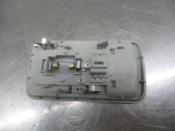 Plafón central NISSAN Leaf EV (ZE1) Imagem-1