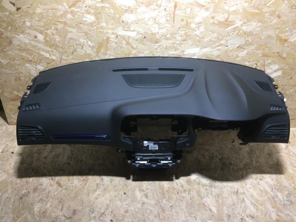 Dashboard RENAULT Megane IV Grandtour (K9A/M_)
