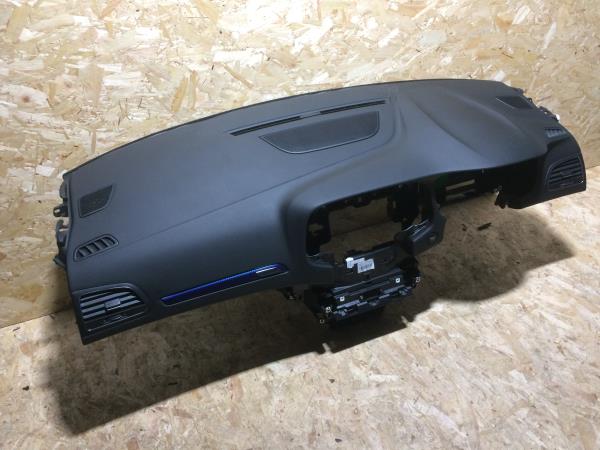 Salpicadero RENAULT Megane IV Grandtour (K9A/M_) Imagem-1