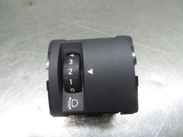 Mando / interruptor multifunción RENAULT Megane IV Grandtour (K9A/M_)