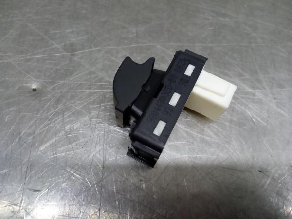 Mando / interruptor elevalunas delantero derecho PEUGEOT 3008 II (M_) Imagem-2