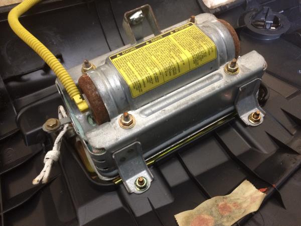 Airbag passageiro TOYOTA Corolla Hatchback (_E12_)