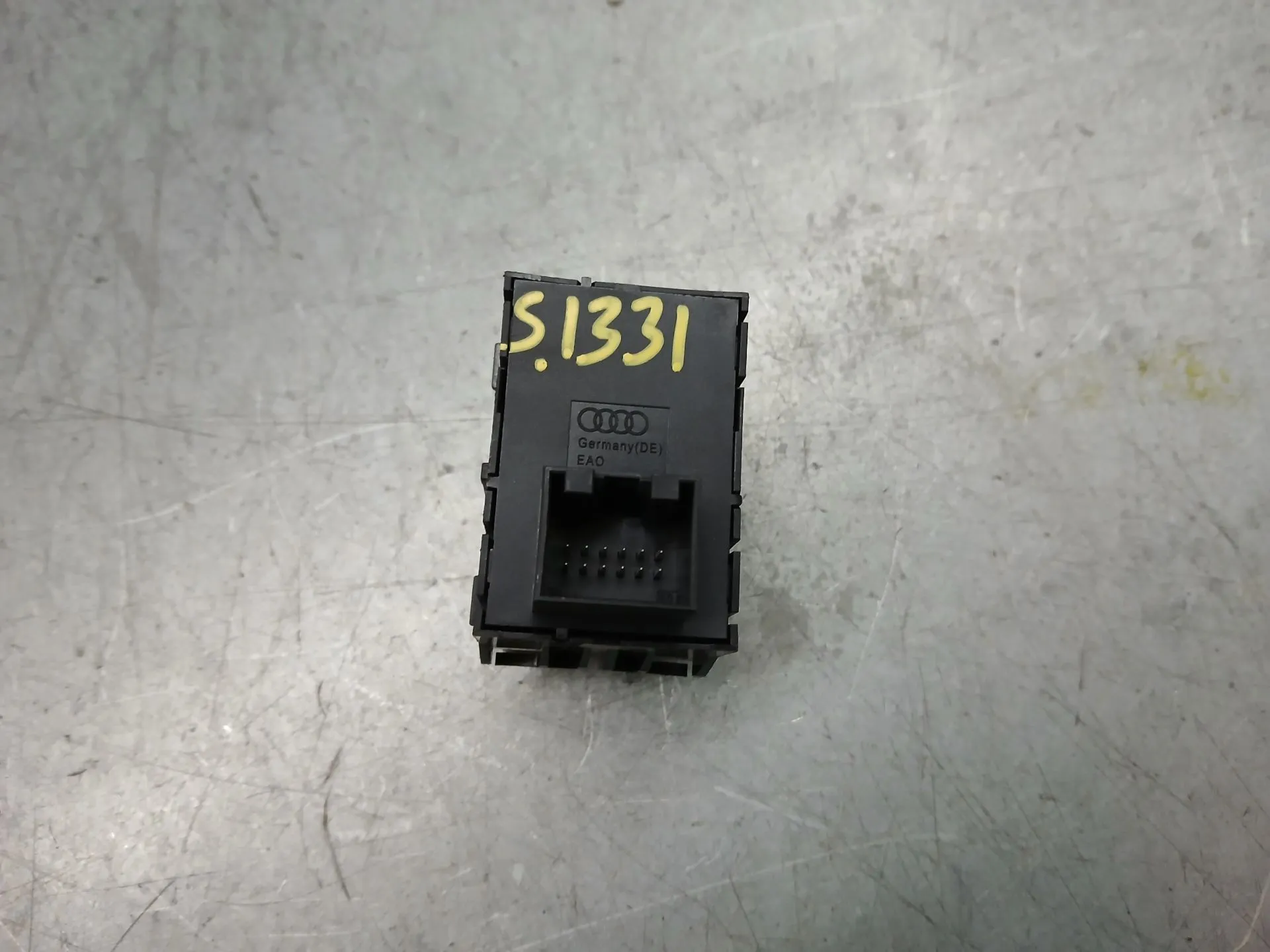 Botão / interruptor travão de parque AUDI A4 (8W2, 8WC, B9) Imagem-3