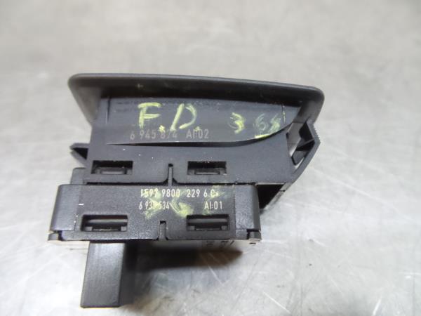 Mando / interruptor elevalunas delantero derecho BMW 3 Touring (E91) Imagem-2