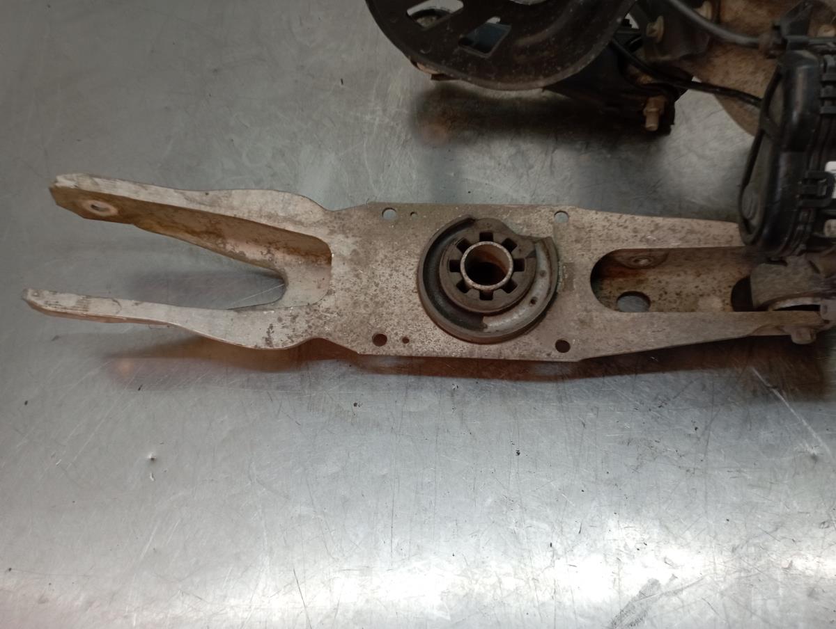 Braccio di sospensione posteriore destro MERCEDES-BENZ Classe A (W176)
