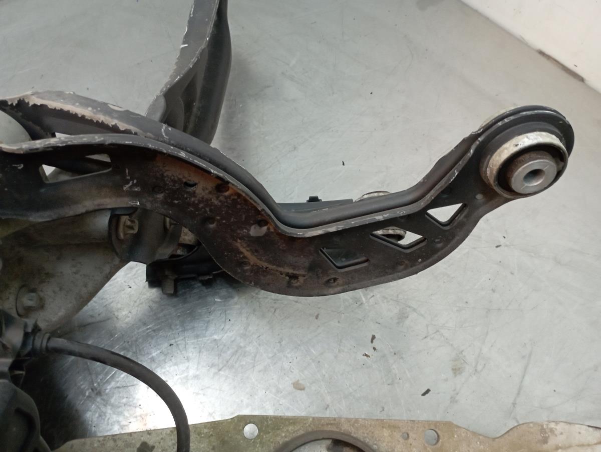 Braccio di sospensione posteriore sinistro MERCEDES-BENZ Classe A (W176)