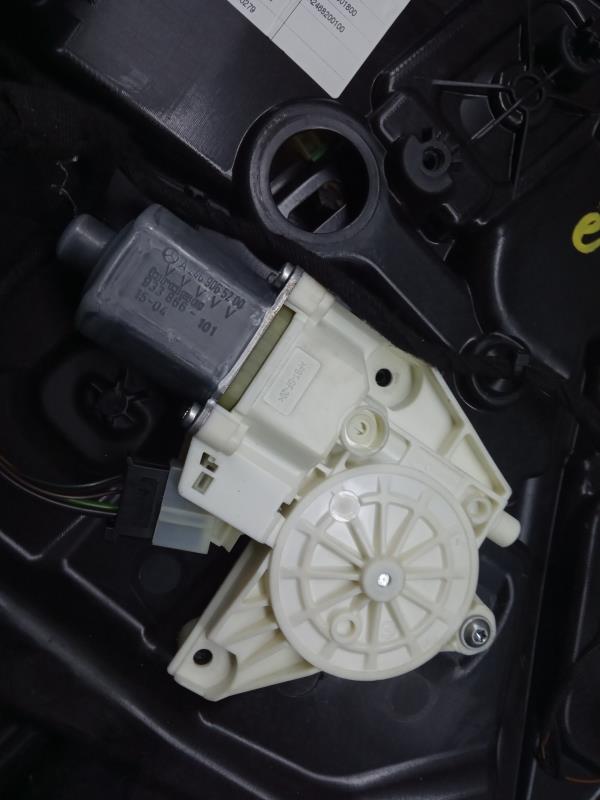 Elevador vidros frente direito MERCEDES-BENZ Classe A (W176) Imagem-2