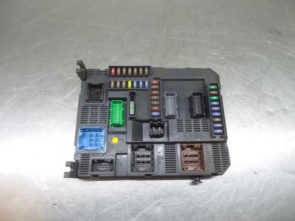 Caixa fusíveis / SAM / BSI PEUGEOT 208