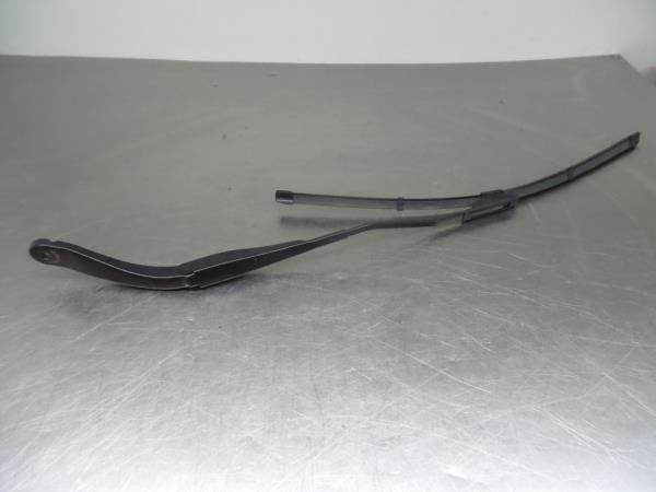 Windscreen wiper arm Left front DACIA Sandero II (5S_)