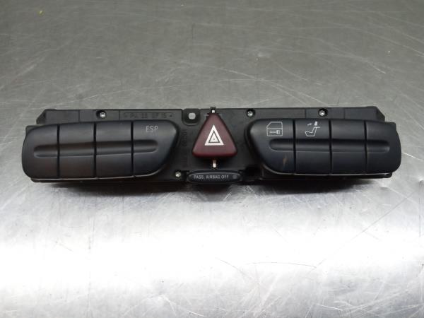 Bouton de Warning/ interrupteur 4 feux de détresse MERCEDES-BENZ Classe C (W203) Imagem-2