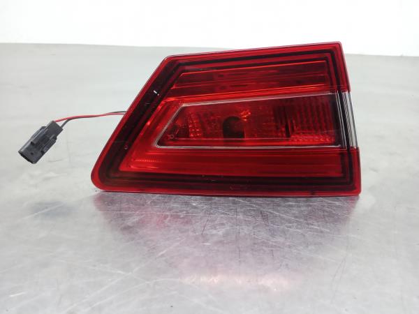 Farolim da mala esquerdo RENAULT Clio IV (BH_)