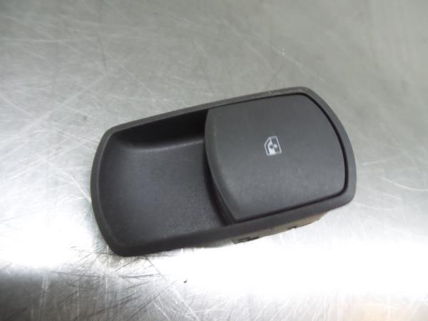 Mando / interruptor elevalunas delantero derecho OPEL Corsa D