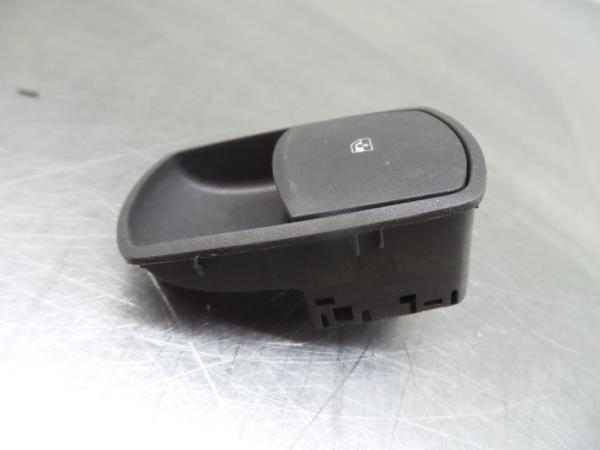 Mando / interruptor elevalunas delantero derecho OPEL Corsa D Imagem-1