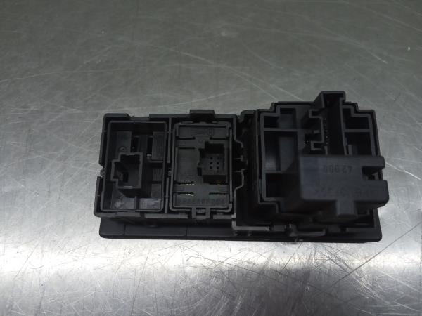 Commande / interrupteur multifonctions RENAULT Megane III (BZ0_) Imagem-1