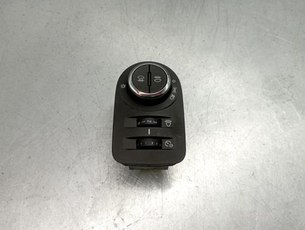 Light switch OPEL Corsa E