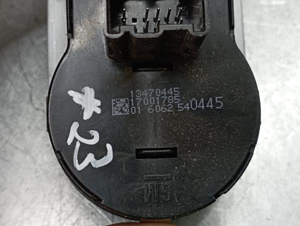 Light switch OPEL Corsa E Imagem-5