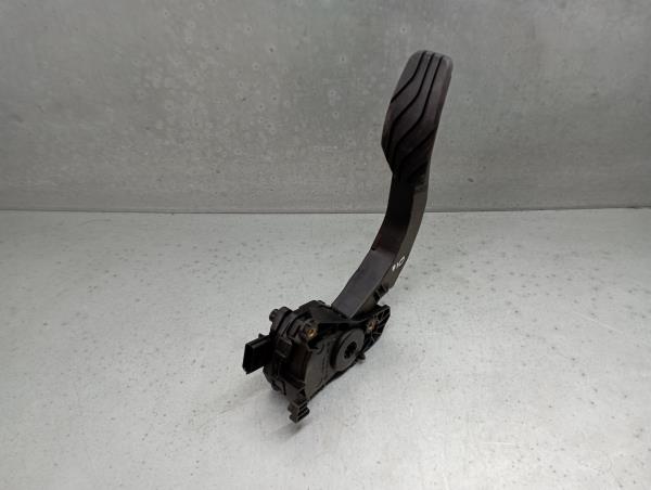 Accelerator Pedal RENAULT Captur II Imagem-1