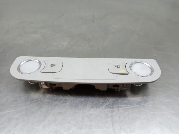 Plafonier central AUDI A6 (4F2, C6) Imagem-1