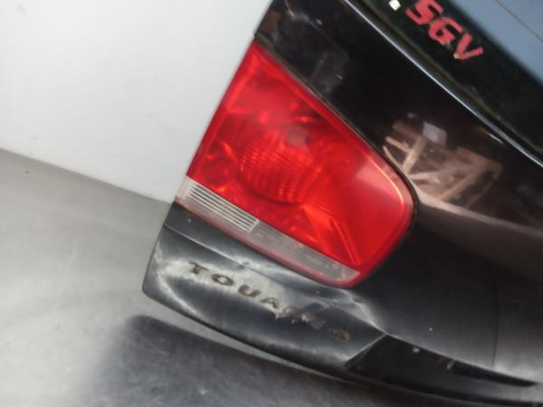 Feu de coffre Gauche VOLKSWAGEN Touareg (7L)