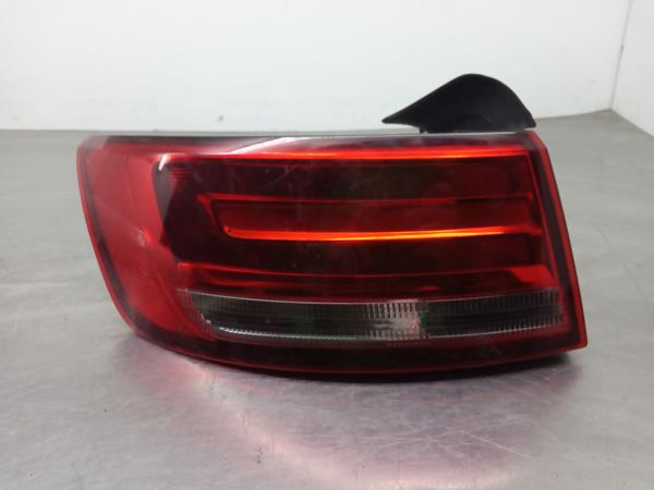 Feu arrière Gauche AUDI A4 (8W2, 8WC, B9)