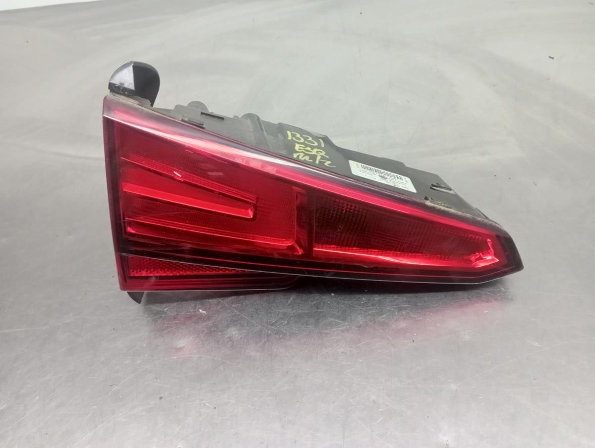 Feu de coffre Gauche AUDI A4 (8W2, 8WC, B9)