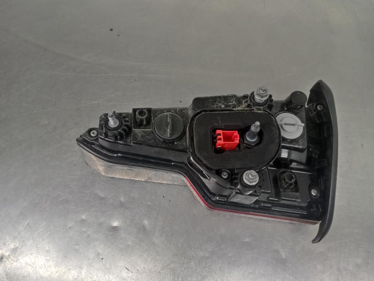 Feu de coffre Gauche AUDI A4 (8W2, 8WC, B9) Imagem-2