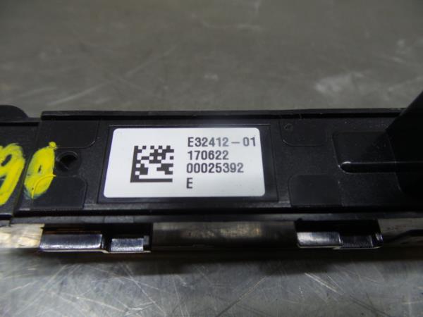 Commande / interrupteur multifonctions RENAULT Megane IV (B9A/M_) Imagem-2