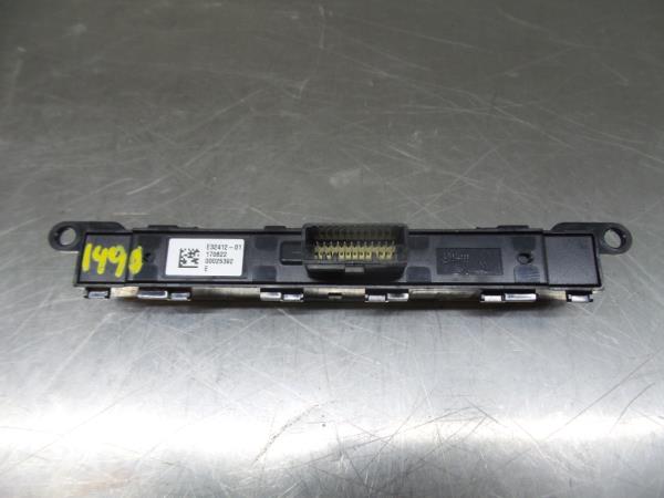 Commande / interrupteur multifonctions RENAULT Megane IV (B9A/M_) Imagem-1