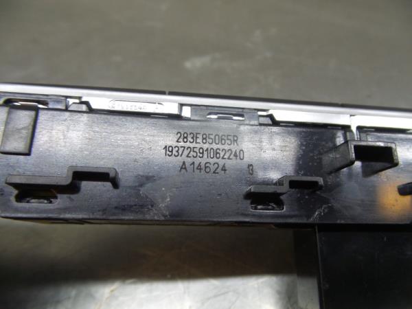 Commande / interrupteur multifonctions RENAULT Megane IV (B9A/M_) Imagem-3