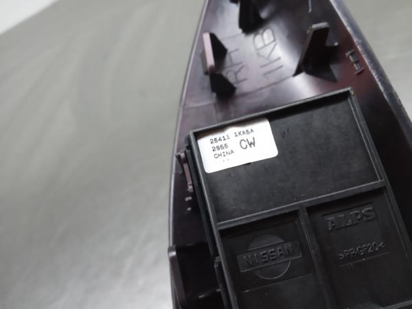 Mando / interruptor elevalunas delantero derecho NISSAN Juke (F15) Imagem-2
