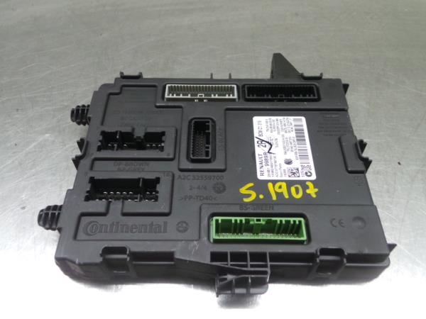 Módulo de confort RENAULT Megane IV Grandtour (K9A/M_)