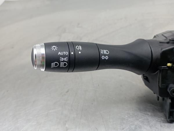 Mando de luces y limpia parabrisas RENAULT Clio V (BF_) Imagem-1