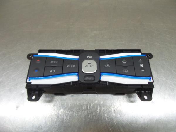 Climate control NISSAN Leaf EV (ZE0)