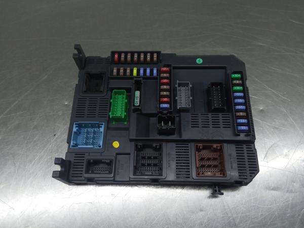 Caixa fusíveis / SAM / BSI PEUGEOT 208 Imagem-1