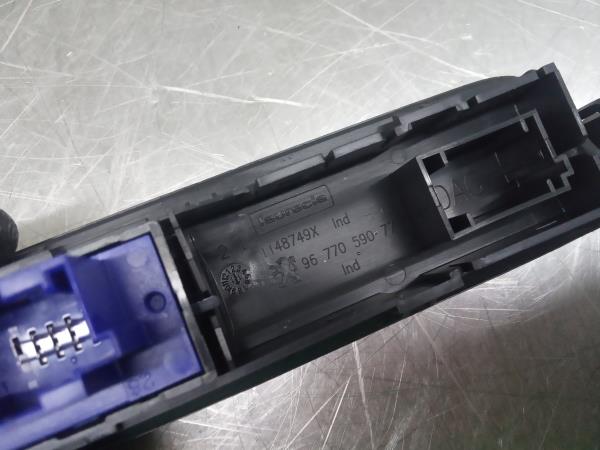 Comando / botão / interruptor multifunções PEUGEOT 208 Imagem-3