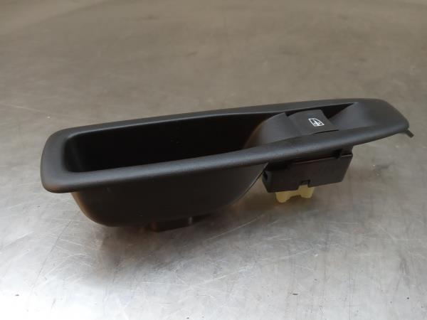 Comando / botão / interruptor vidros trás esquerdo RENAULT Captur (J5_) Imagem-1