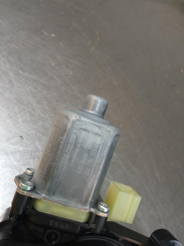 Lève-vitre avant gauche SKODA Octavia III Break (5E5) Imagem-4