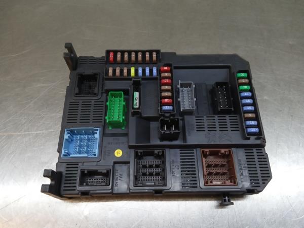 Caixa fusíveis / SAM / BSI PEUGEOT 2008 I (CU_)