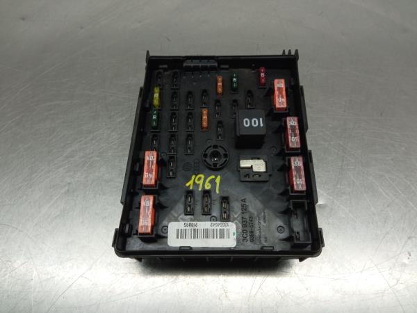 Caixa fusíveis / SAM / BSI VOLKSWAGEN Passat Variant (365)