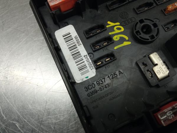 Caixa fusíveis / SAM / BSI VOLKSWAGEN Passat Variant (365) Imagem-2