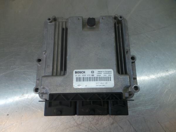 Centralina motor / ECU DACIA Logan MCV II (7S_) Imagem-1