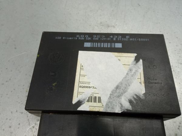 Centralina do fecho central SEAT Ibiza III (6L1) Imagem-3