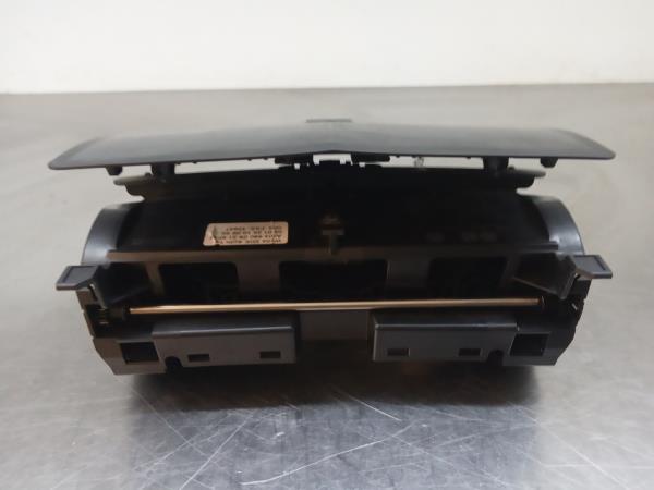 Display / ecrã de informações MERCEDES-BENZ Classe C (W204) Imagem-2