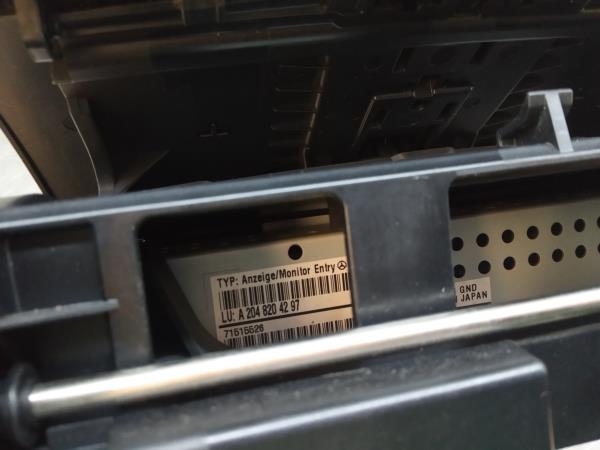 Display / ecrã de informações MERCEDES-BENZ Classe C (W204) Imagem-3