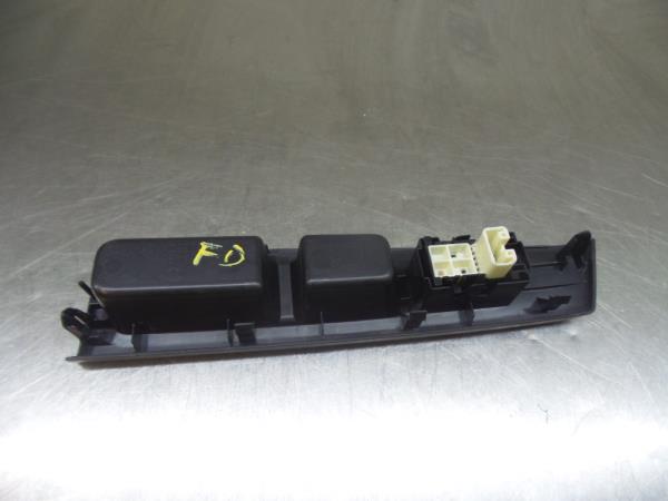 Mando / interruptor elevalunas delantero derecho TOYOTA Yaris (_P13_) Imagem-2