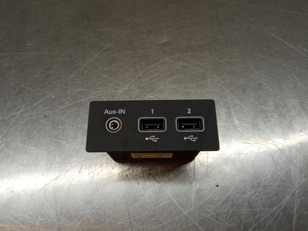 Módulo USB / AUX / IPOD RENAULT Captur II