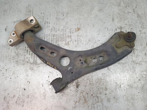 Bras de suspension Avant gauche VOLKSWAGEN Scirocco (137, 138)