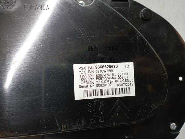 Instrument cluster PEUGEOT 5008 I (0U_, 0E_) Imagem-4