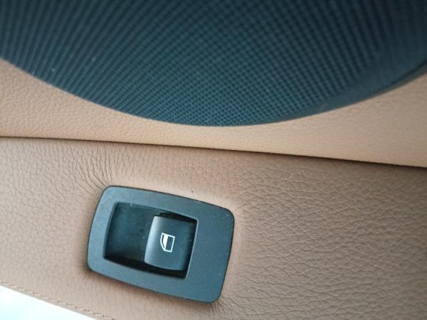 Mando / interruptor elevalunas delantero derecho BMW 3 Coupé (E92)