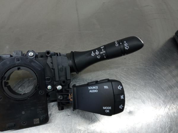 Mando de luces y limpia parabrisas RENAULT Kadjar (HA_, HL_) Imagem-2